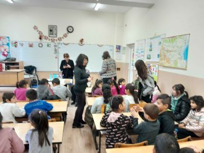 2. Среща с бивши учители - ОУ Отец Паисий - Батово, Добрич
